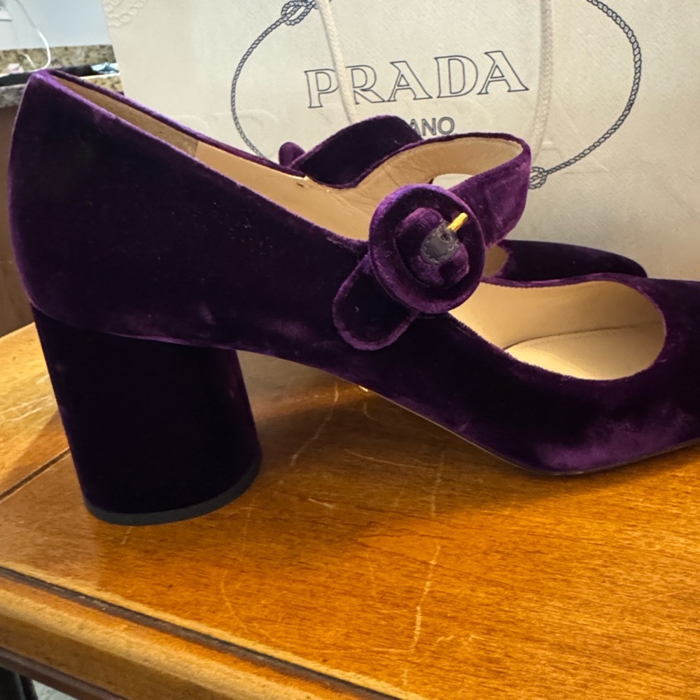 Prada Women's Luxurious Purple Velvet Heels - Picture 6 of 7